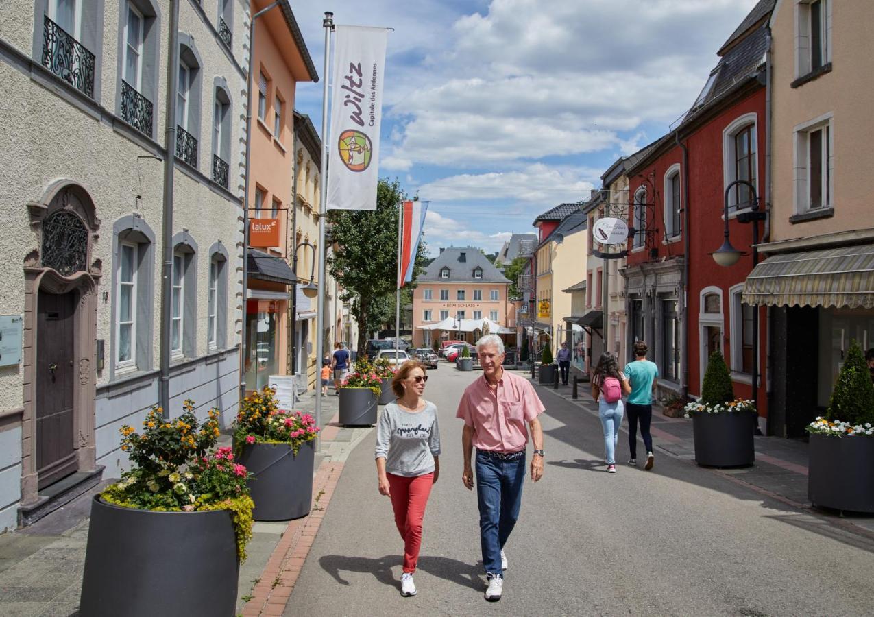Hotel-Restaurant Beim Schlass Wiltz Exterior foto