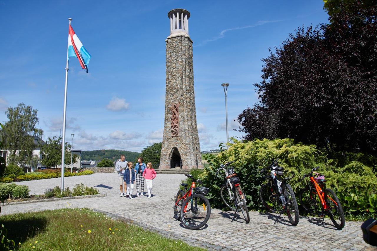 Hotel-Restaurant Beim Schlass Wiltz Exterior foto