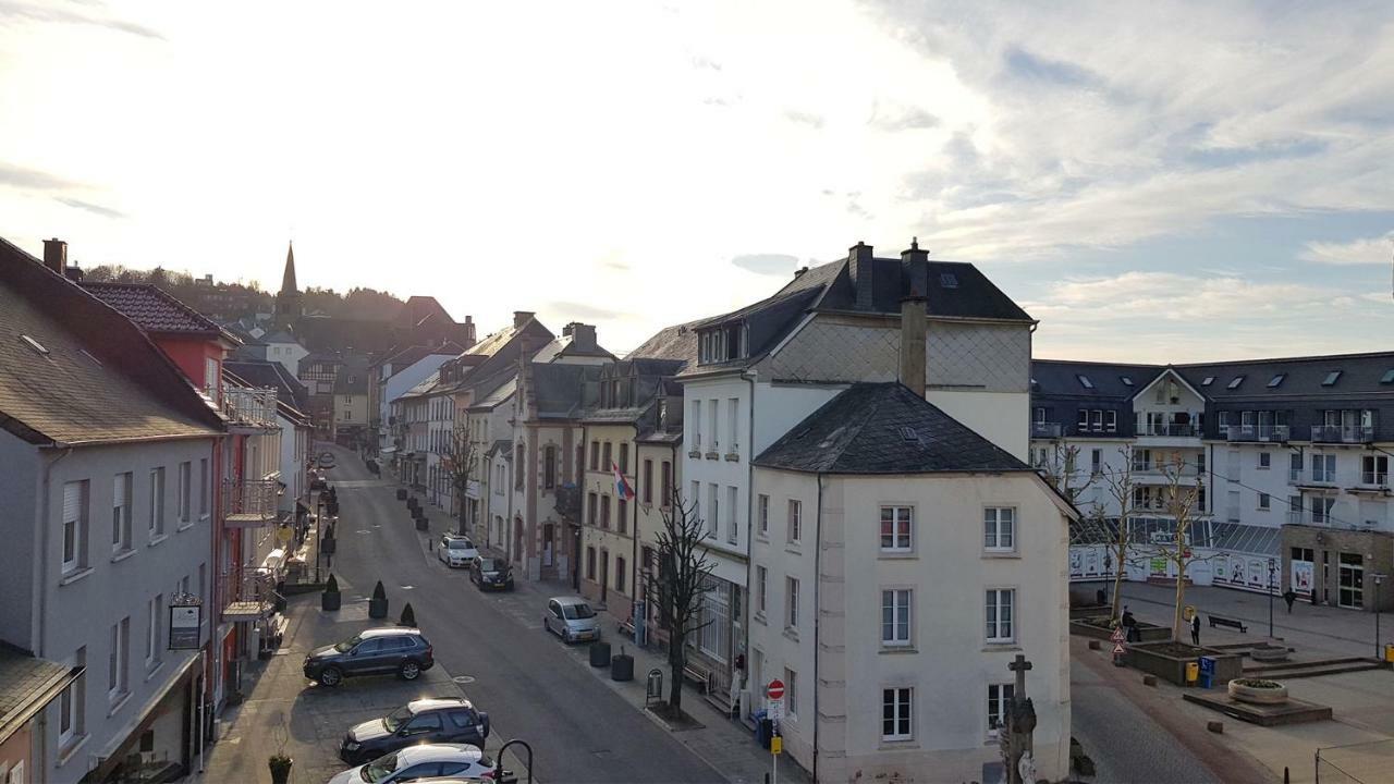 Hotel-Restaurant Beim Schlass Wiltz Exterior foto